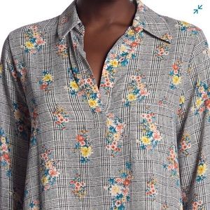 🌟SOLD🌟 Pleated Back Chiffon Hi-Lo Blouse